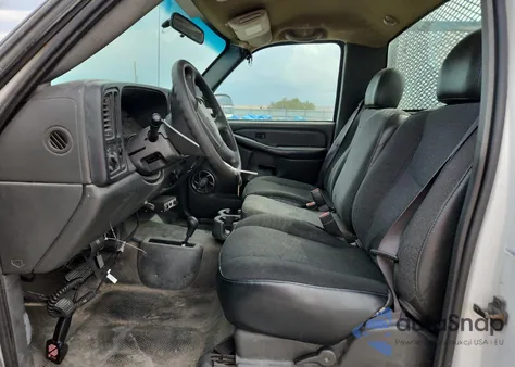 2004 Chevrolet Silverado K2500 Heavy Duty from USA, damaged, VIN 1GCHK24U44E113853